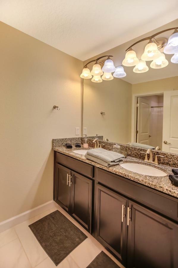 C - New 4 Bedroom Home - 5 Miles To Disney - Free Water Park - Private Pool Kissimmee Exterior photo