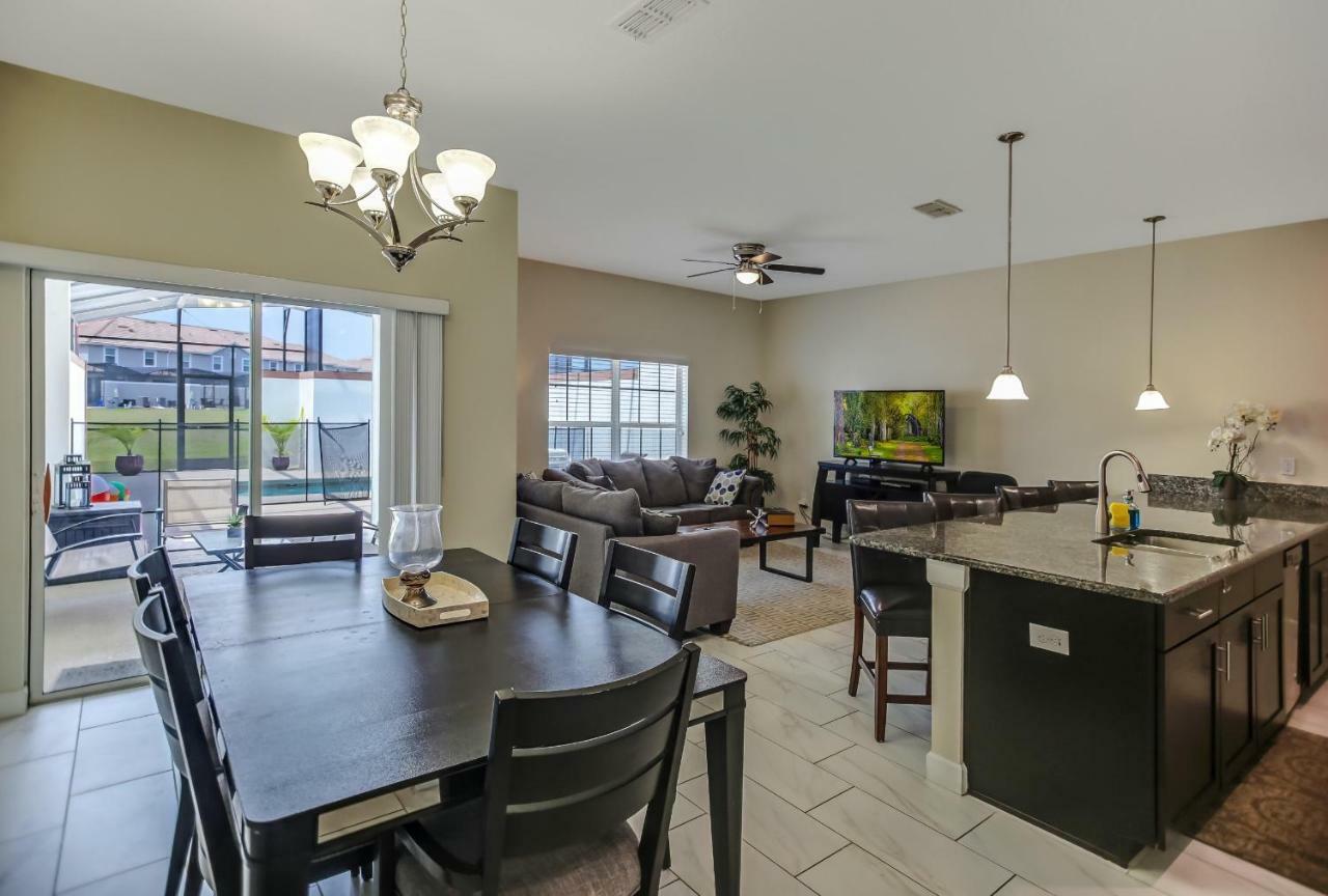 C - New 4 Bedroom Home - 5 Miles To Disney - Free Water Park - Private Pool Kissimmee Exterior photo